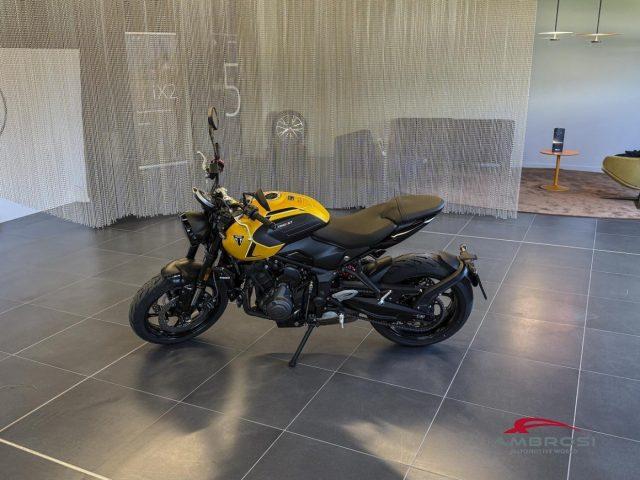 TRIUMPH Trident 660