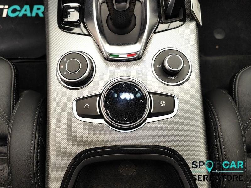 Alfa Romeo Stelvio 2023 2.2 t Veloce Q4 210cv auto