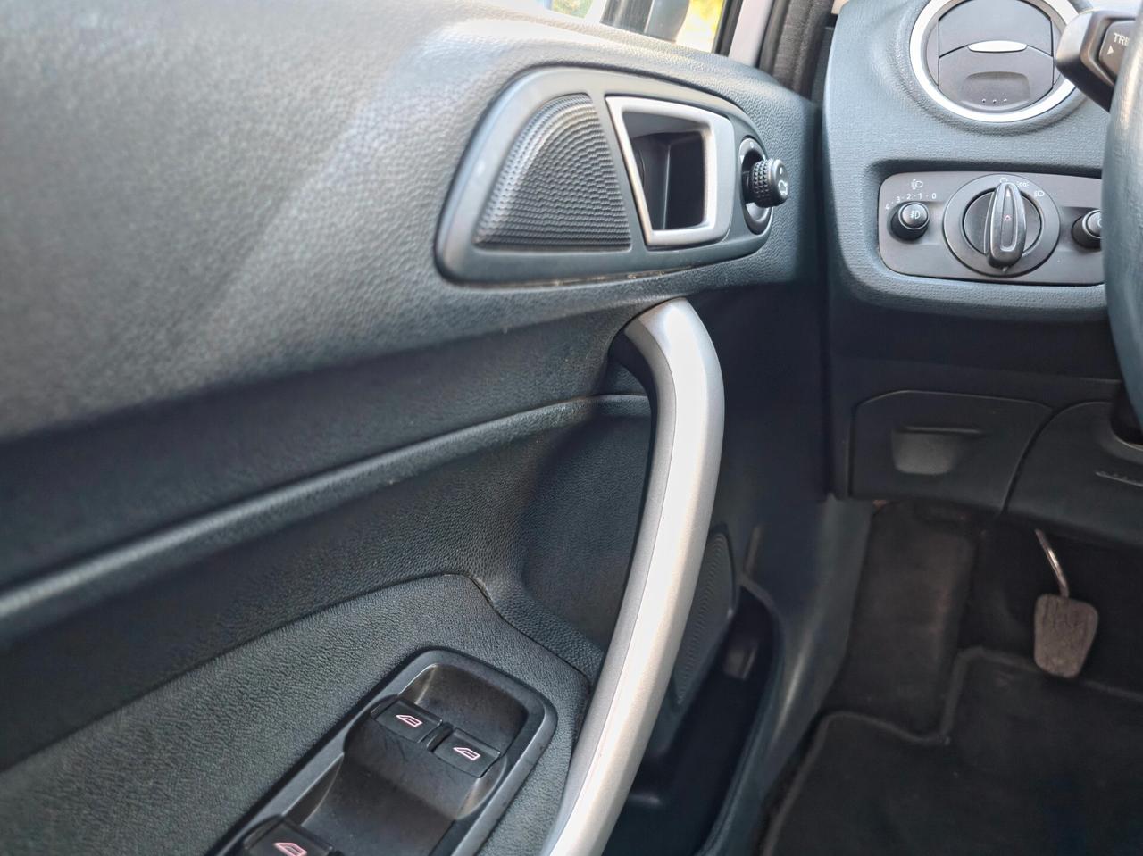 Fiesta 1.4 TDCi 70CV 5 porte Titanium E5 Manuale NEO 2012