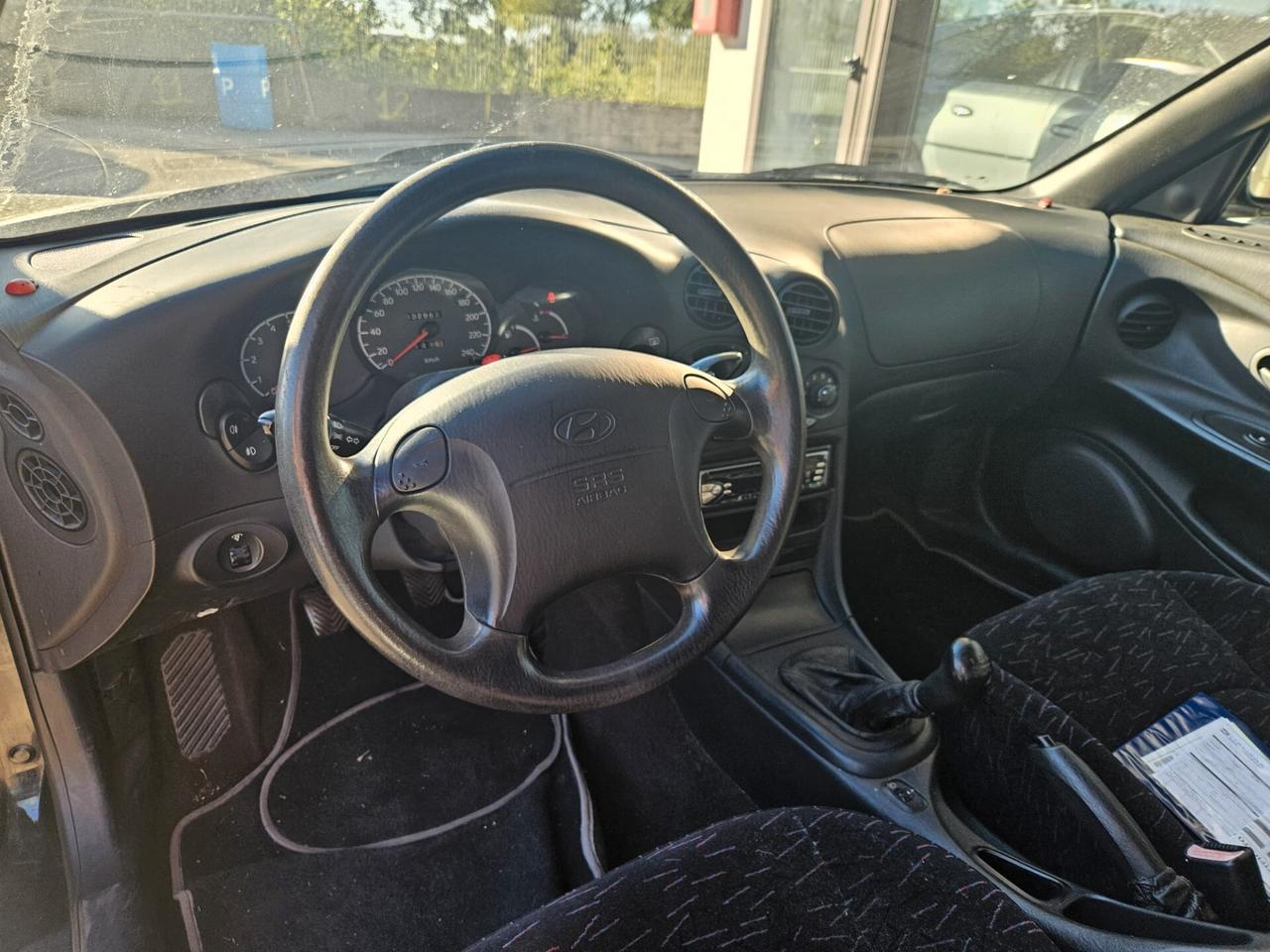 Hyundai Coupe 1.6i 16V cat Air