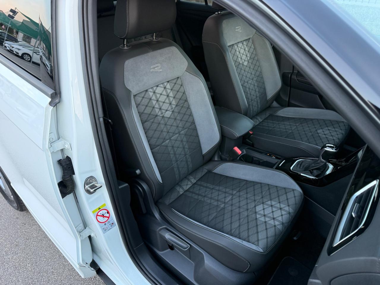 Volkswagen T-Roc R LINE 1.5 TSI 150 CV ACT DSG