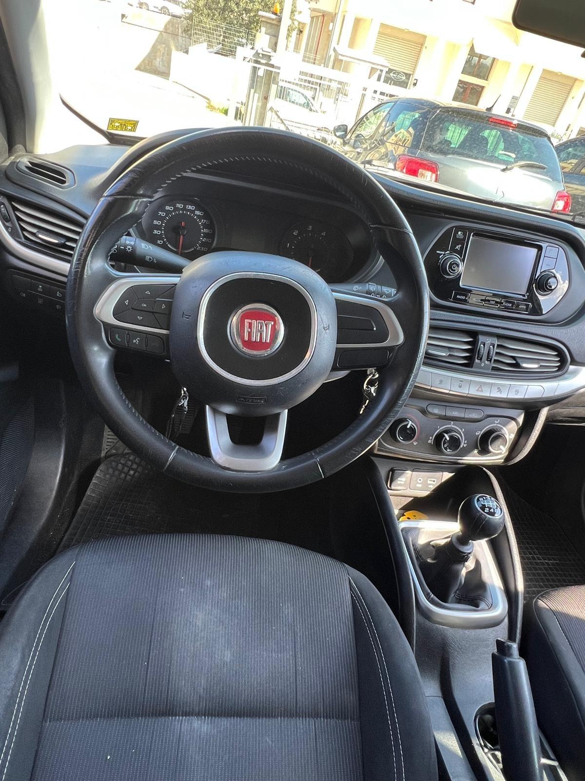 Fiat Tipo 1.6 Mjt S&S SW Lounge