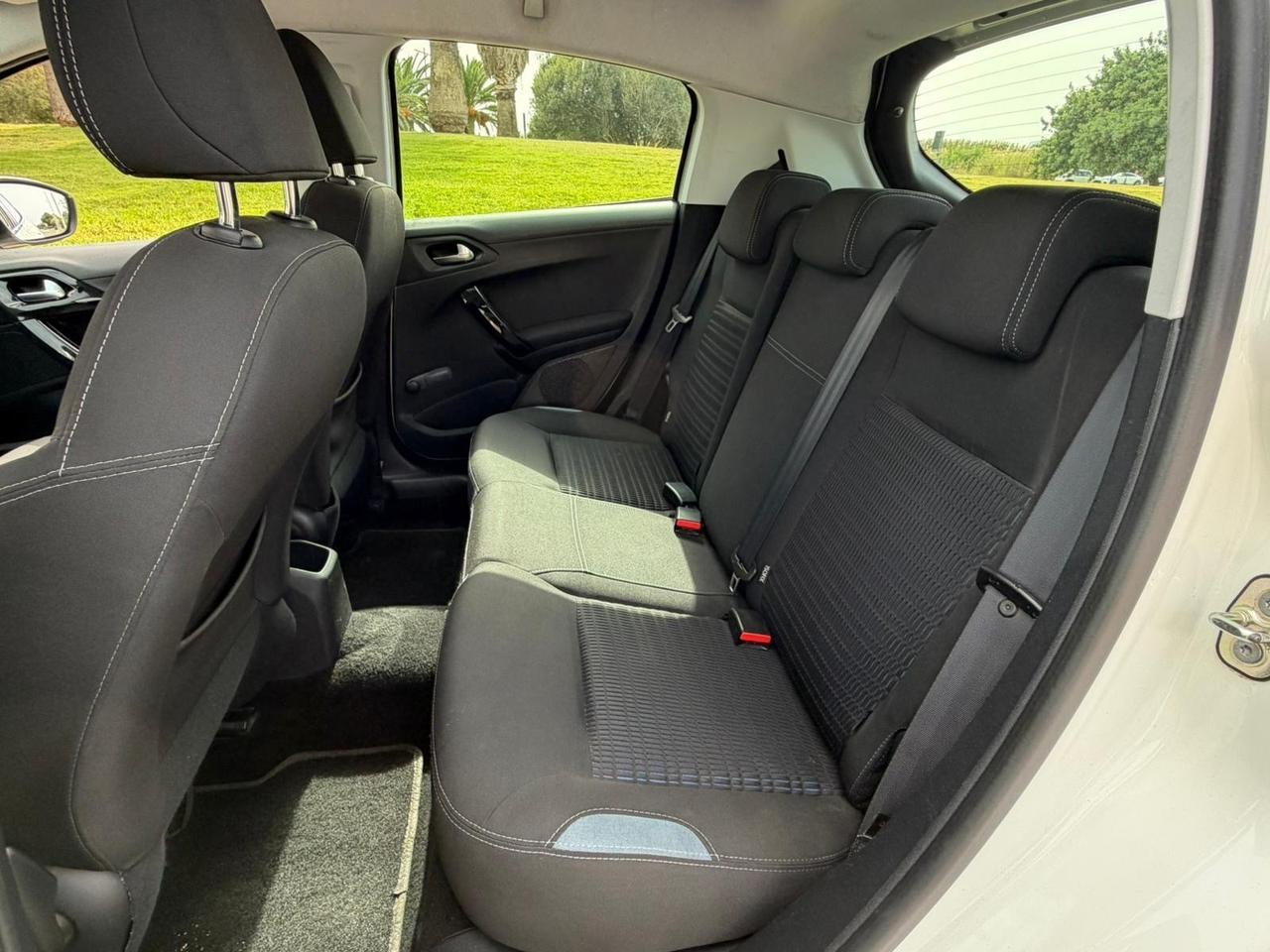 Peugeot 208 1.6 HDI Diesel -Neopatentati-Unico Proprietario