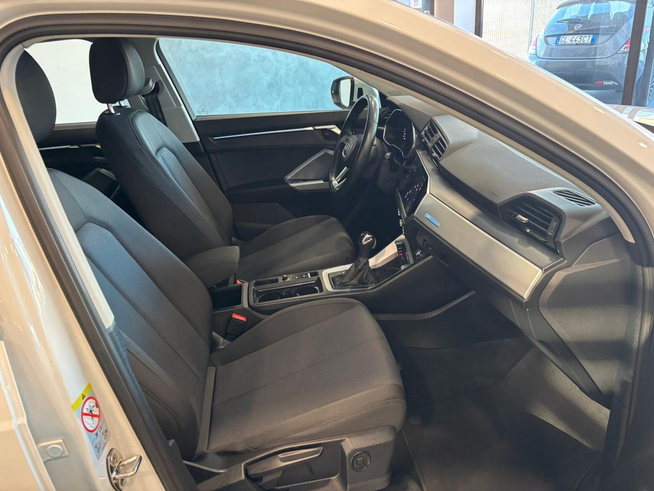 Audi Q3 35 TDI S tronic Business