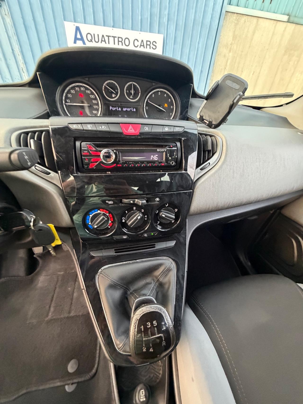 Lancia Ypsilon 1.2 69 CV 5 porte S&S Platinum