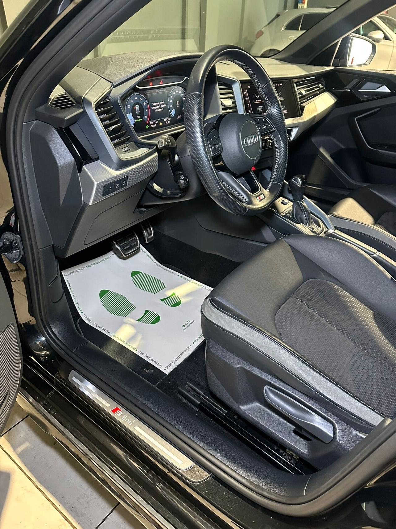 Audi A1 citycarver 1.5 35 TFSI S tronic Identity Contrast