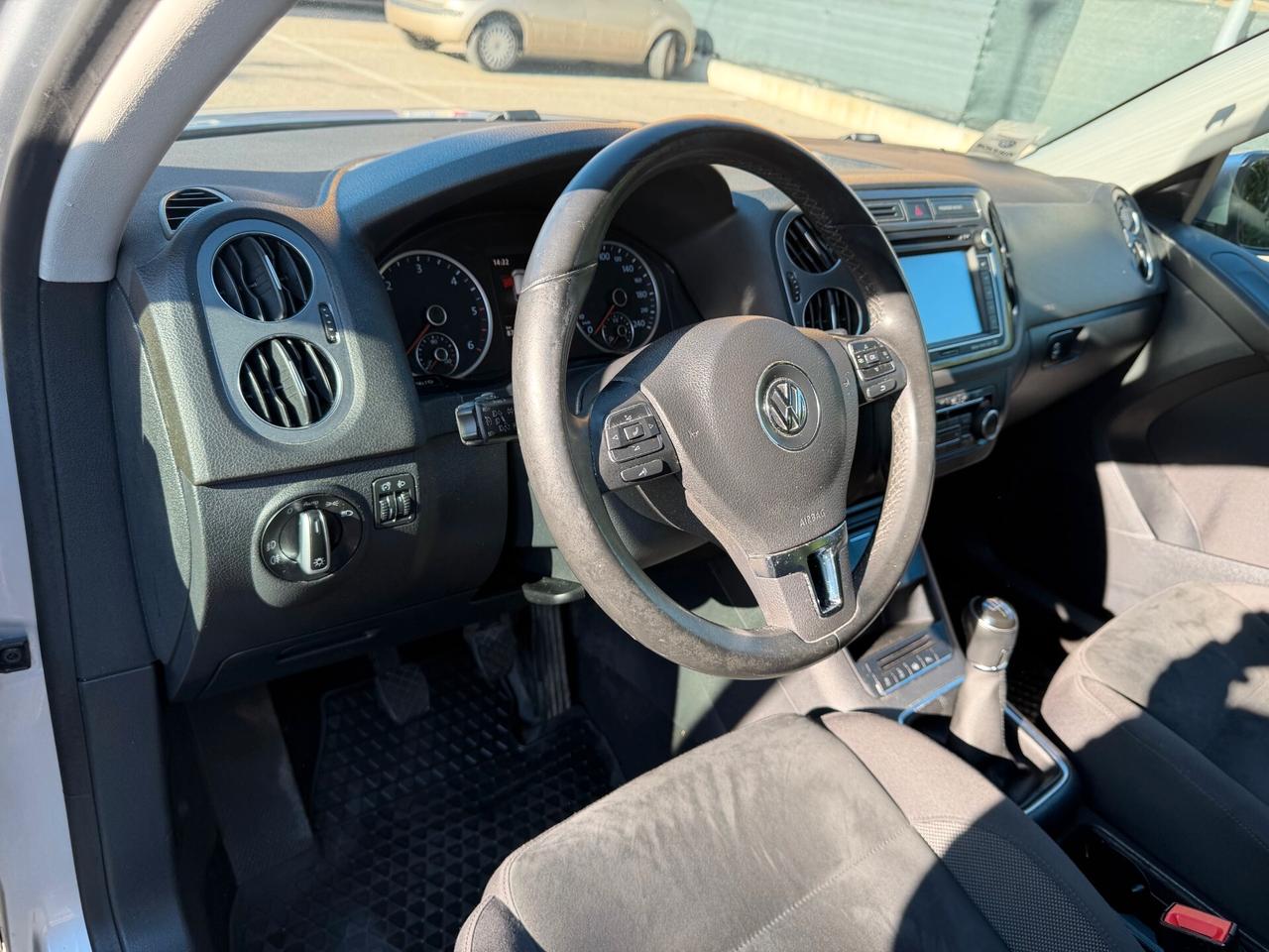 Volkswagen Tiguan 2.0 tdi - NAV. - 12 MESI DI GARANZIA -