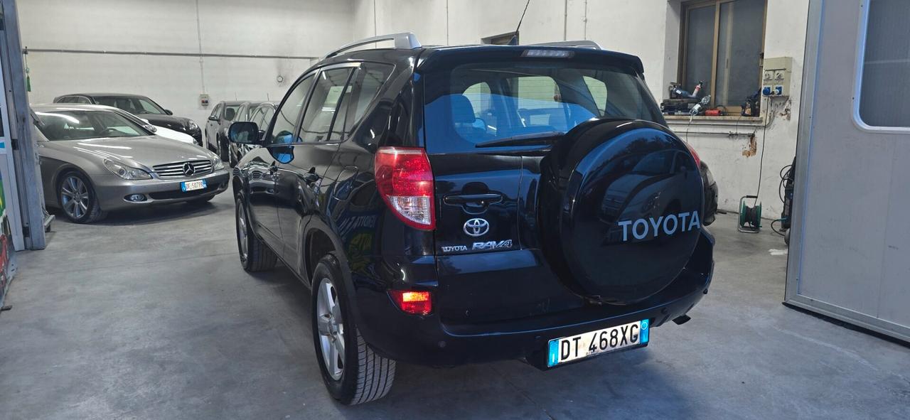 Toyota RAV 4 RAV4 Crossover 2.2 D-4D 150 CV DPF Luxury