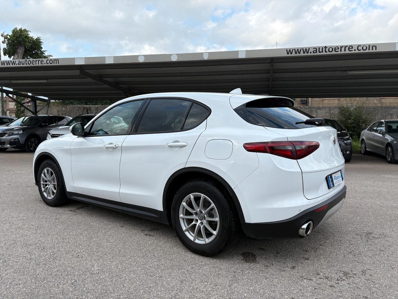 Alfa Romeo Stelvio 2.2 Turbodiesel 190 CV AT8 RWD Business