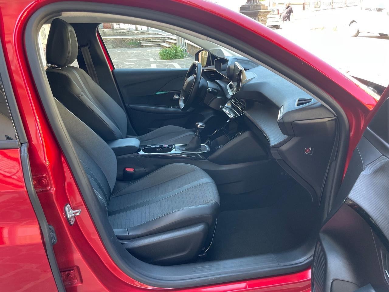 Peugeot 208 BlueHDi 100 Allure Navi Pack COCKPIT 3D