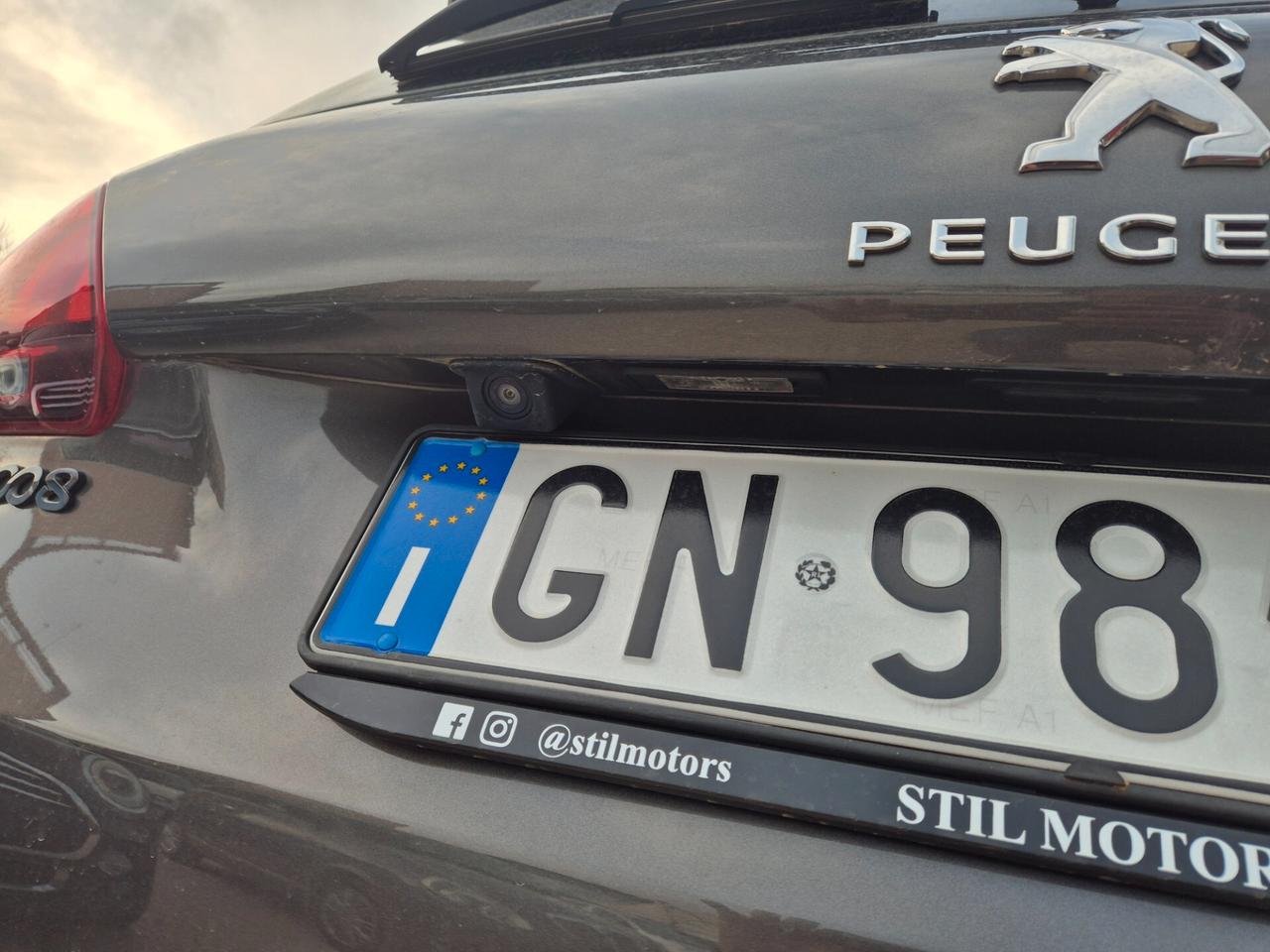 Peugeot 2008 BlueHDi 100 Allure