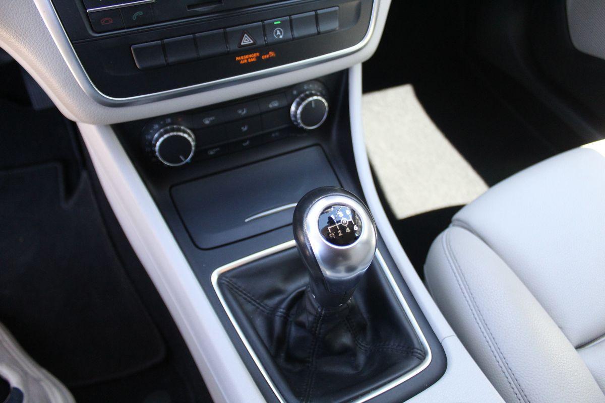 MERCEDES - Classe GLA - GLA 180 d Premium
