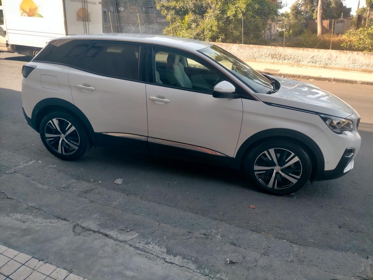 Peugeot 3008 BlueHDi 130 S&S Allure