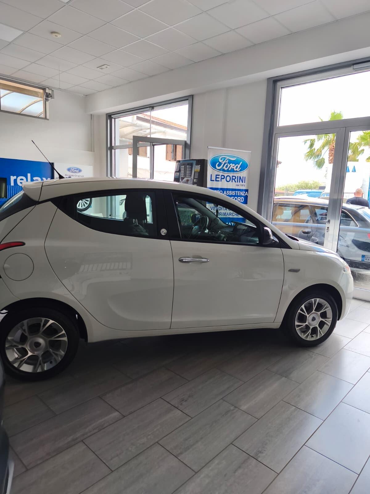 Lancia Ypsilon