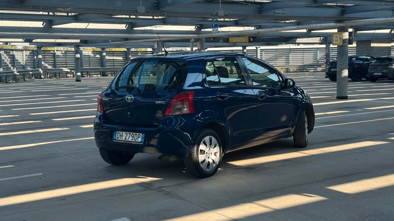 Toyota Yaris 1.0 5 porte Sol