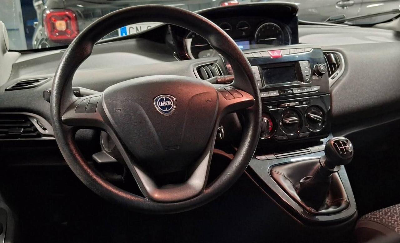 Lancia Ypsilon 1.2 69 CV 5 porte S&S Gold