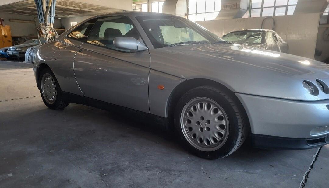 Alfa Romeo GTV 2.0i V6 turbo cat