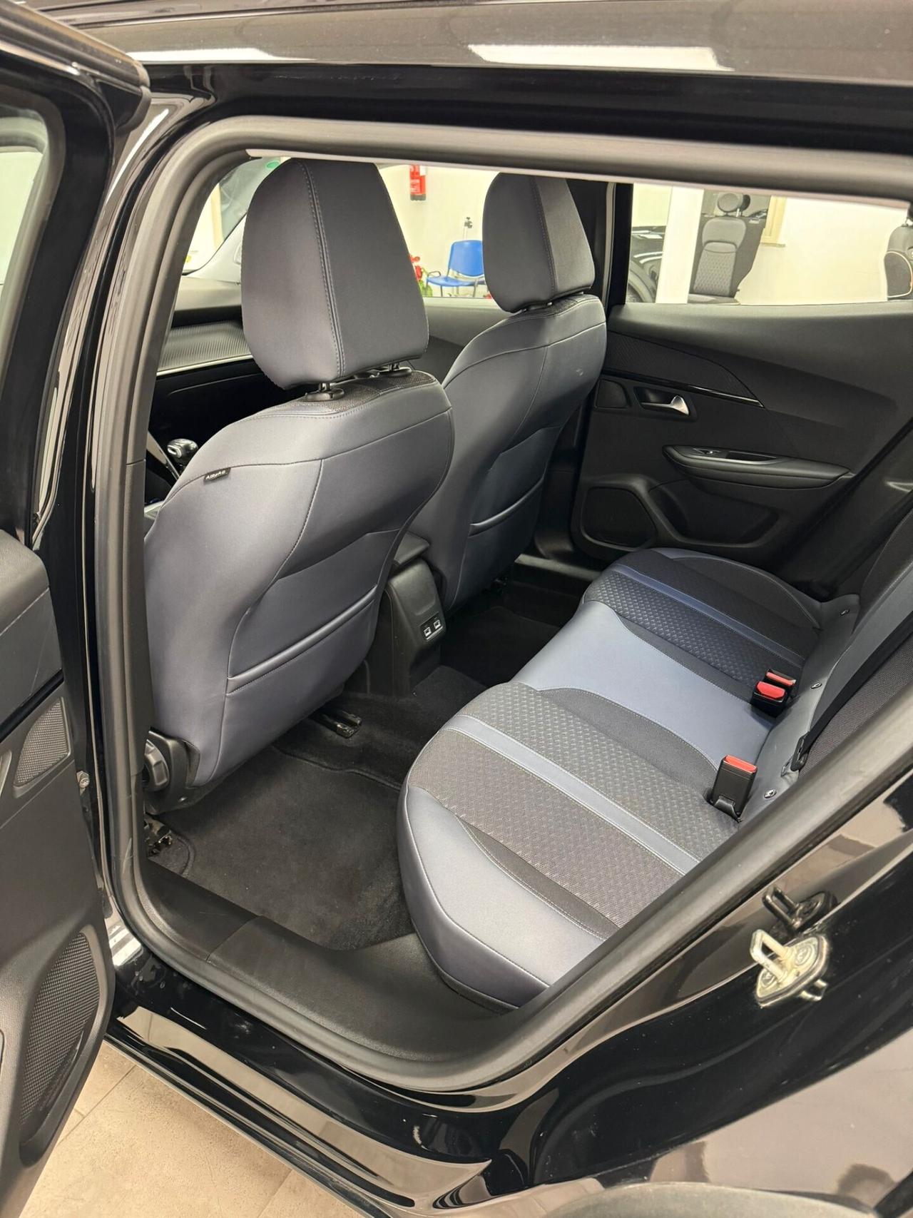 Peugeot 2008 BlueHDi 100 S&S Allure