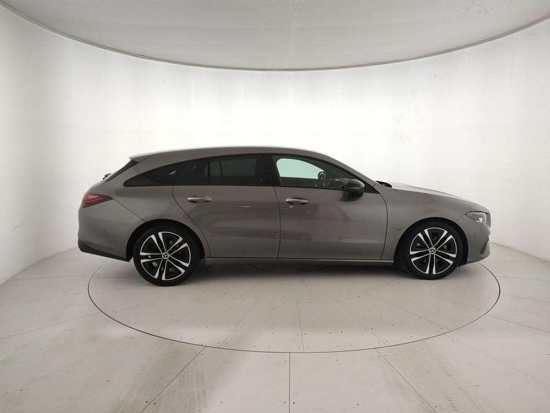 Mercedes-Benz CLA Shooting Brake 180 d Progressive Advanced Plus auto