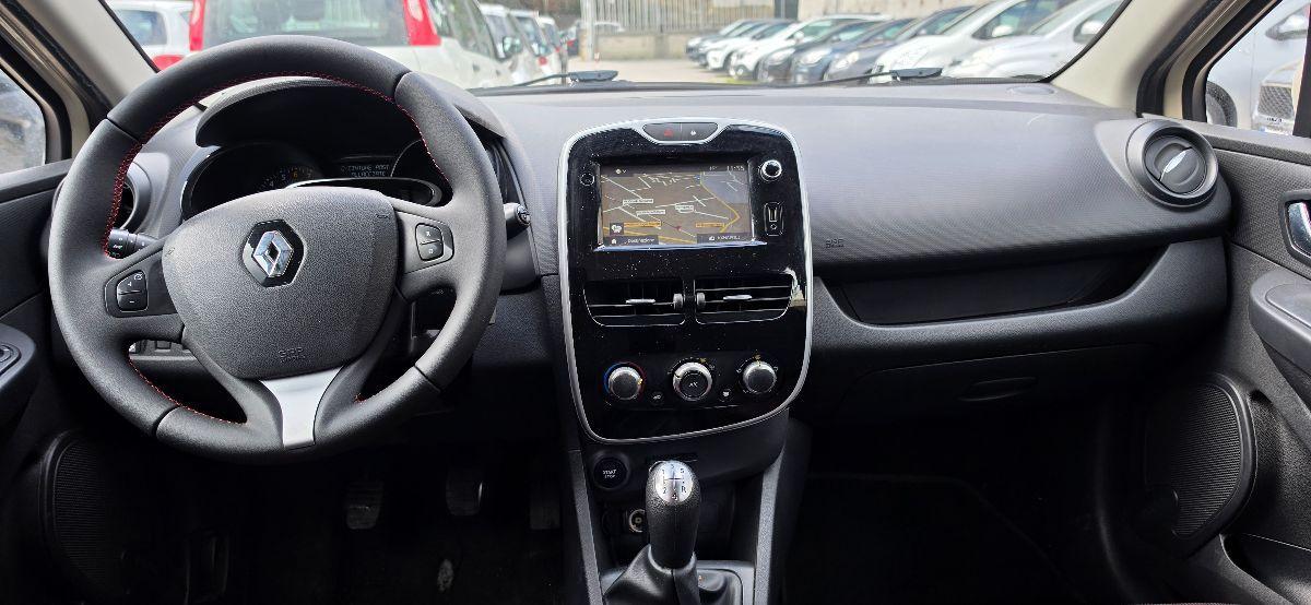 RENAULT Clio 1.2 75 CV 5p. Costume National