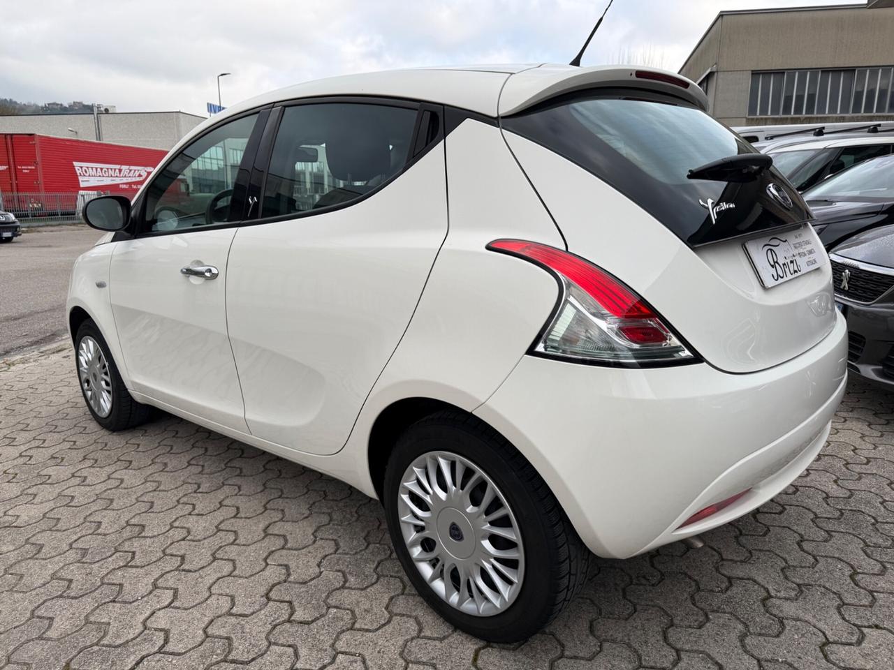 Lancia Ypsilon 1.2 69 CV 5 porte