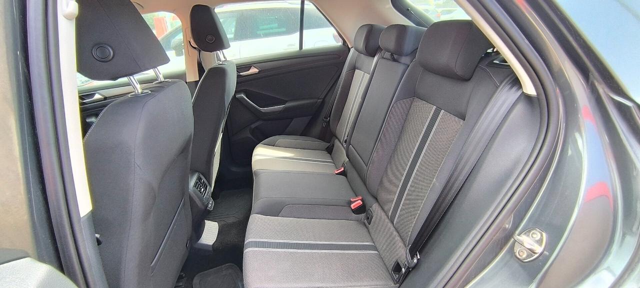 Volkswagen T-Roc 1.0TSI STYLE VIRTUAL NAVI BI-ZONA ASSIST LED