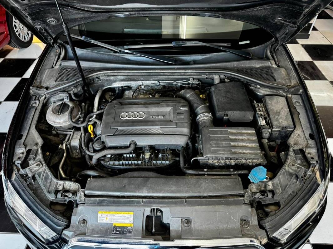 Audi A3 1.8 tfsi Attraction s-tronic E6