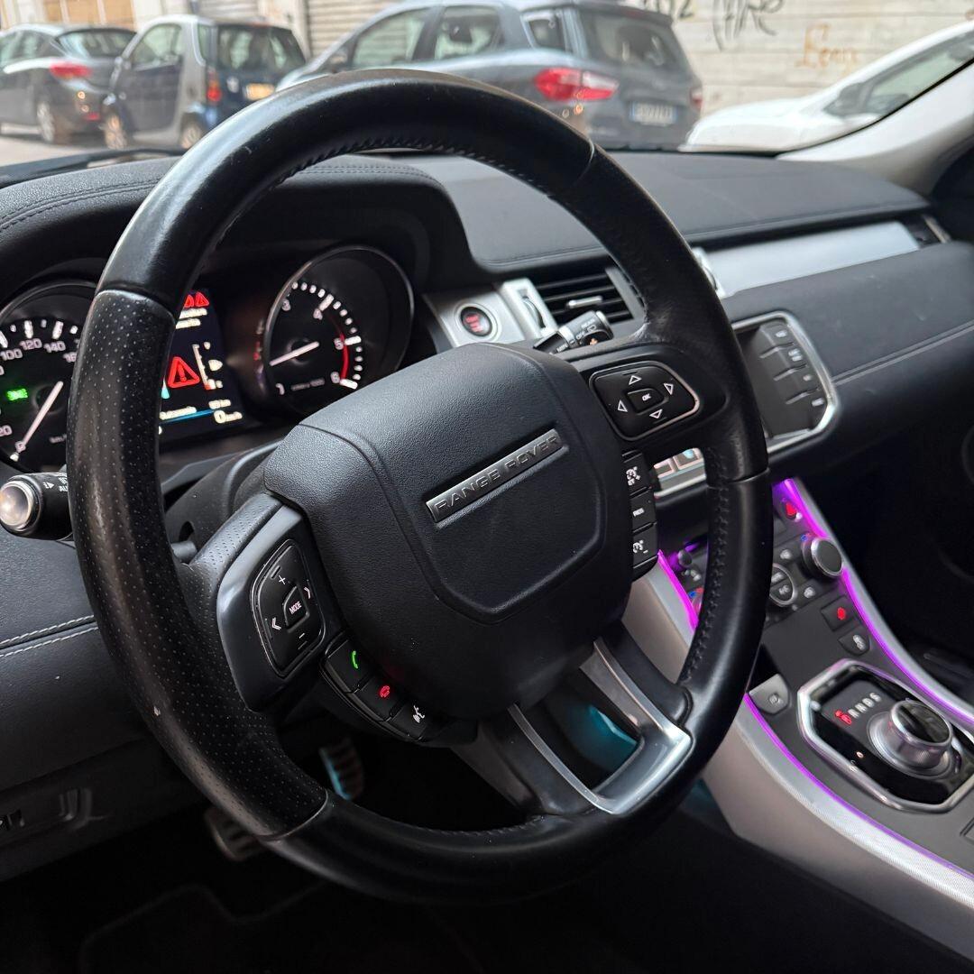 Range Rover Evoque 2.2 TD4 5p. Pure