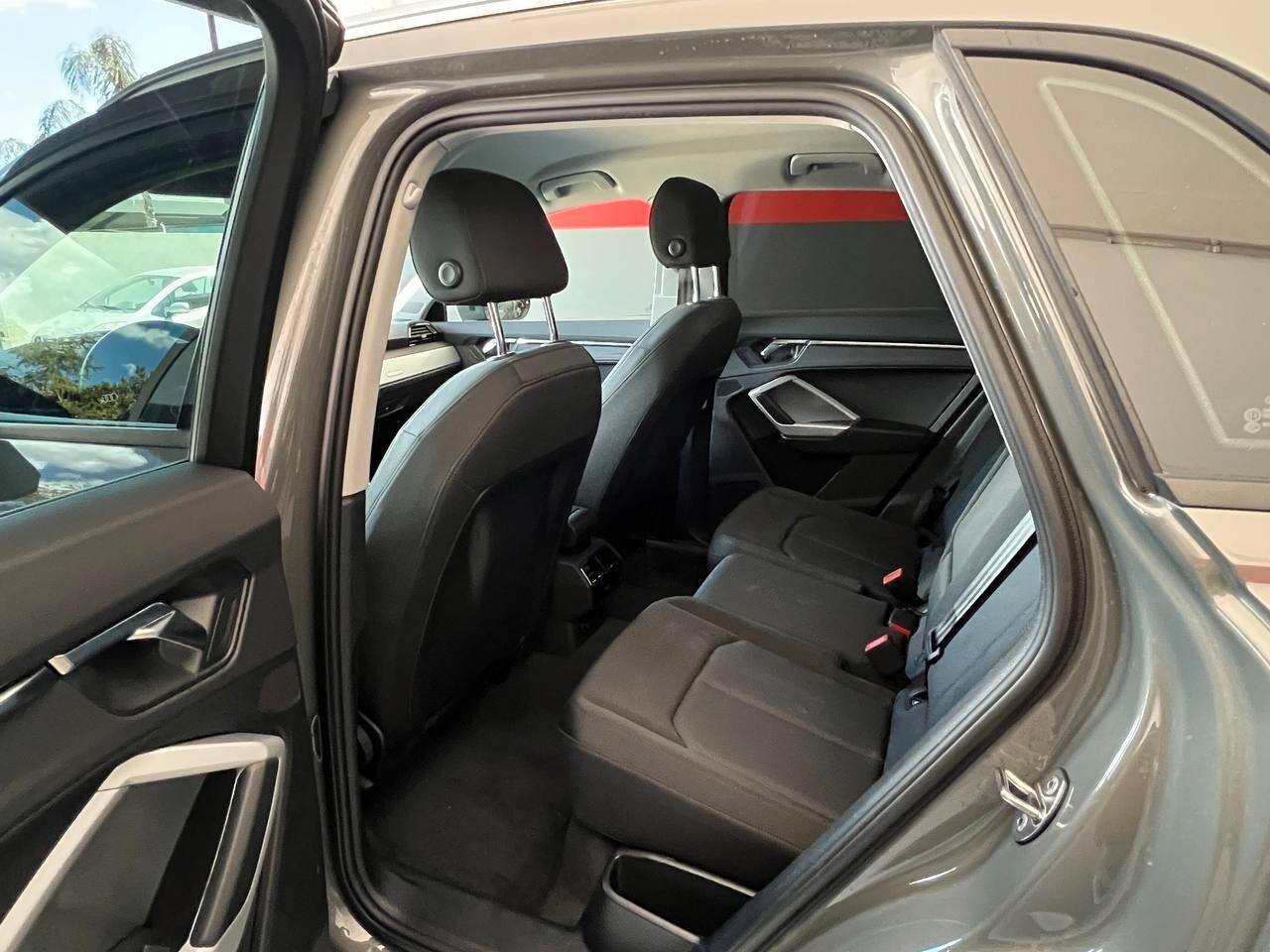 Audi Q3 35 TDI S tronic Business Advanced