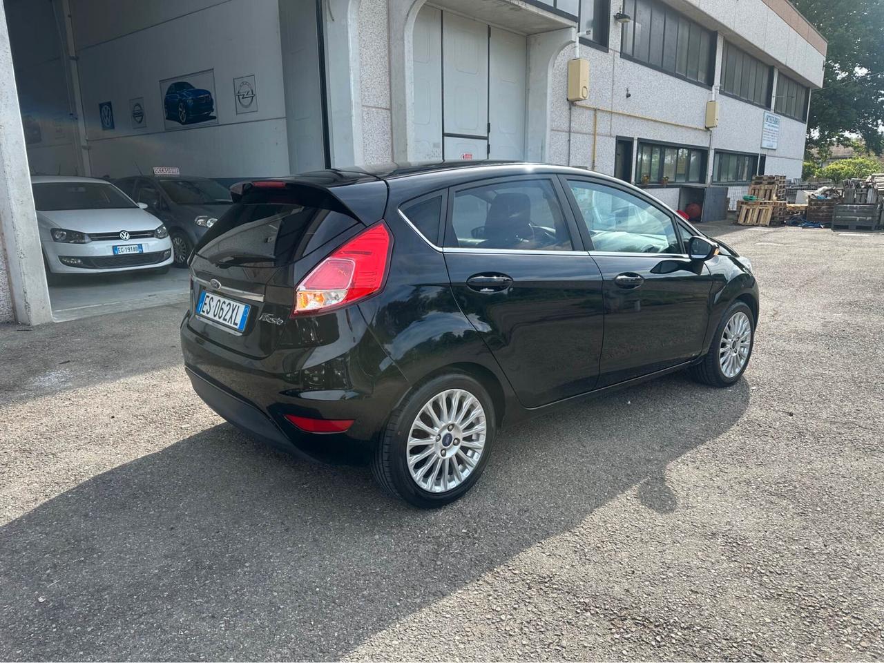 Ford Fiesta 1.0 EcoBoost 100CV 5 porte Powershift Titanium