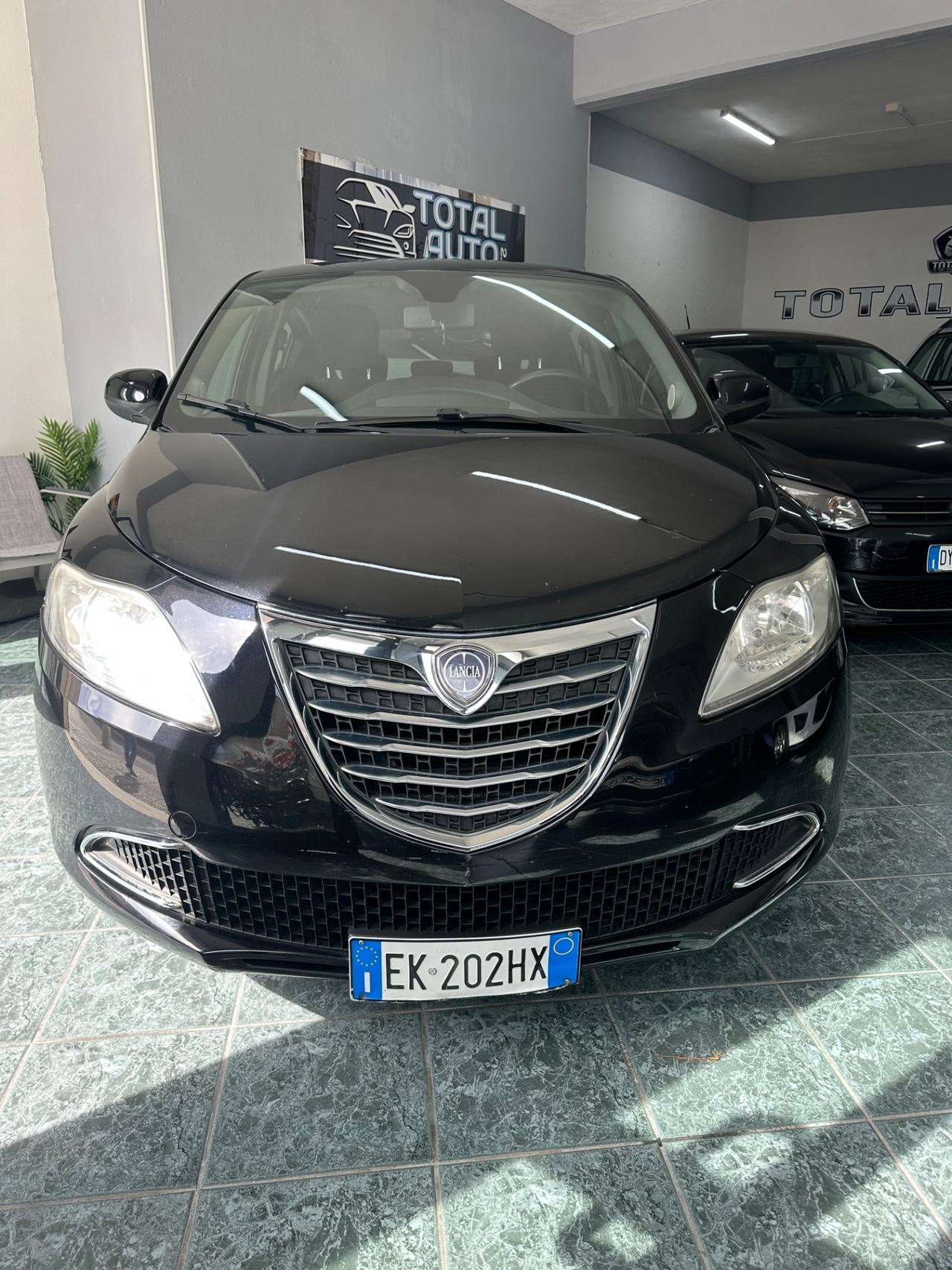 Lancia Ypsilon 1.2 69 CV 5 porte S&S Platinum