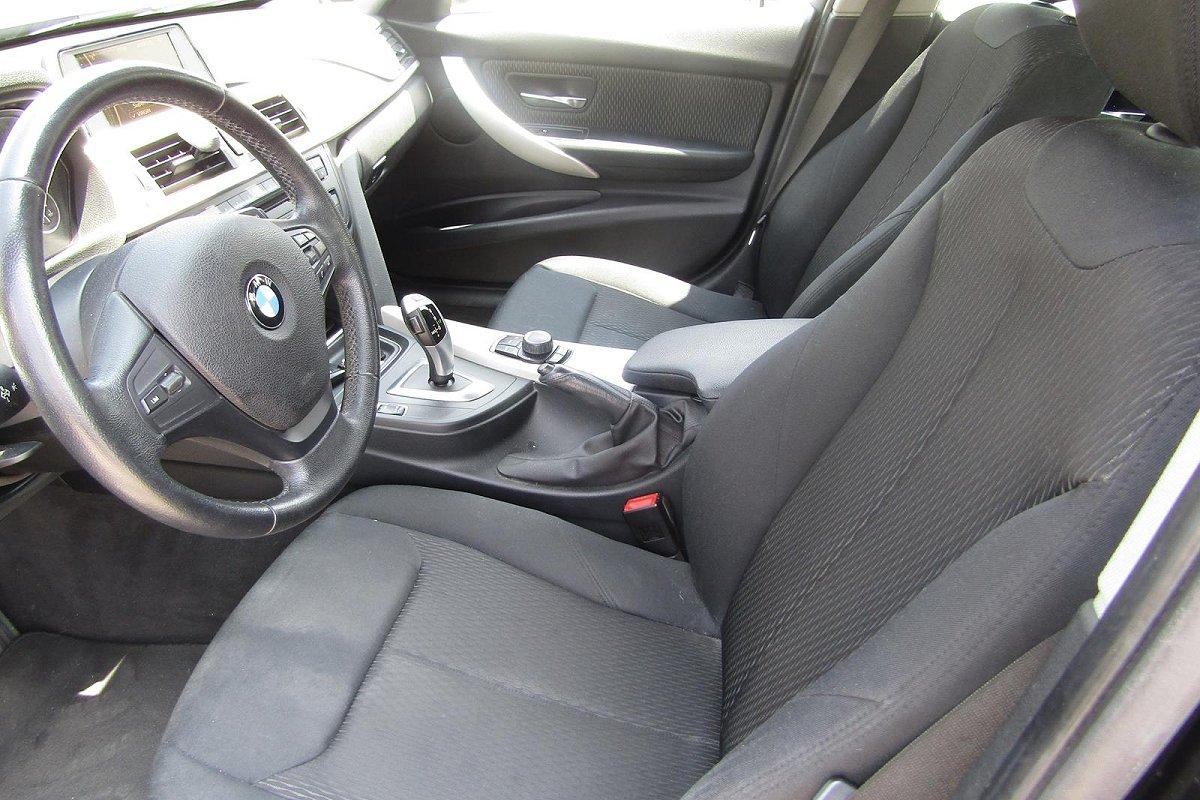 BMW 318d Business aut.