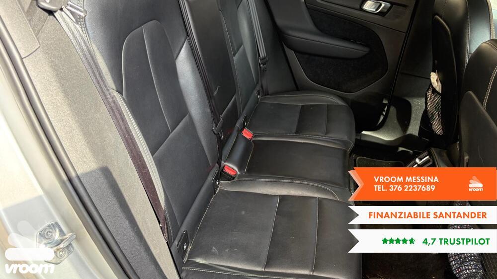 VOLVO XC40 (2017-->) XC40 D4 AWD Geartronic Mom...