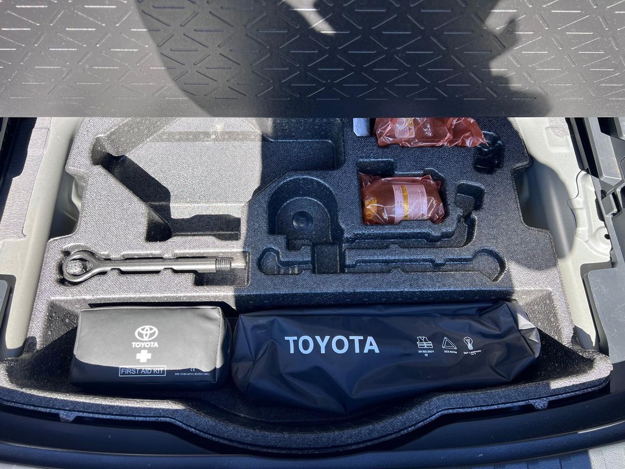 Toyota RAV 4 Lounge 2.5 VVT-i HEV 222CV #10135