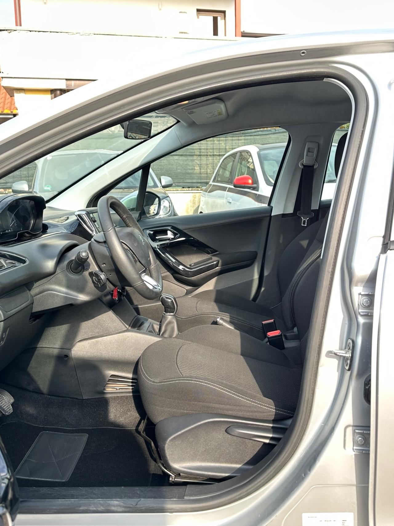 Peugeot 208 PureTech 82 5 porte Allure 2018