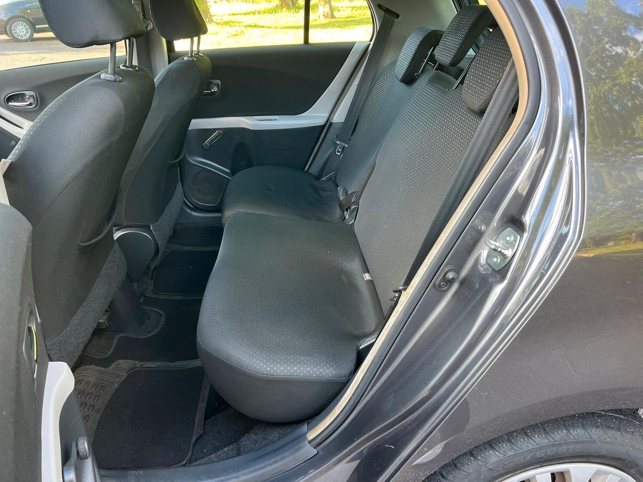 Toyota Yaris 1.0 5 porte