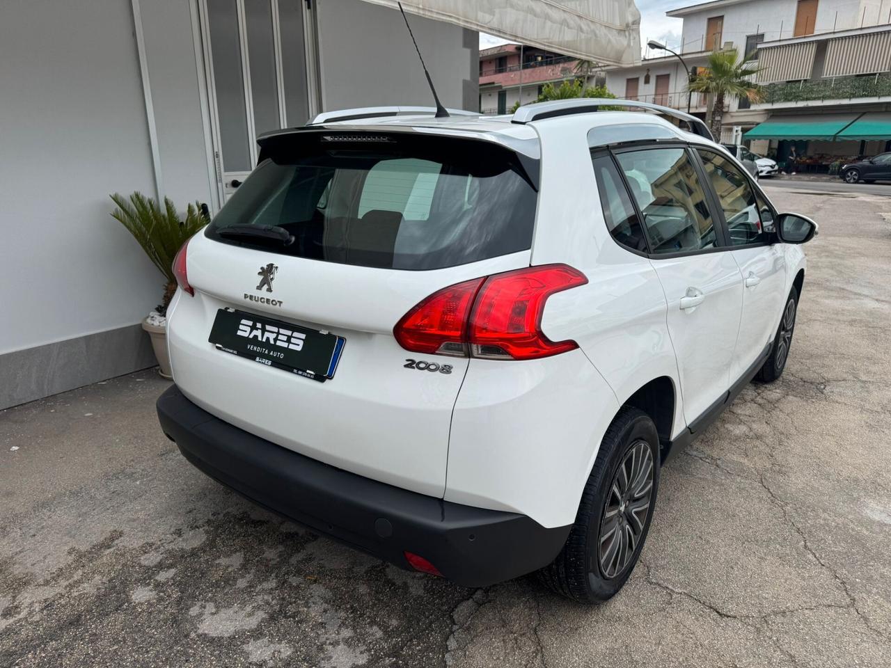 Peugeot 2008 PureTech 82 Allure