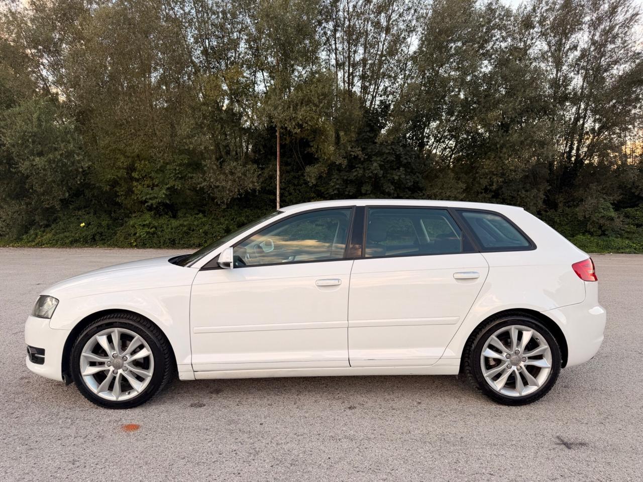 Audi A3 1.6 TDI 105 CV CR S tr. Ambiente