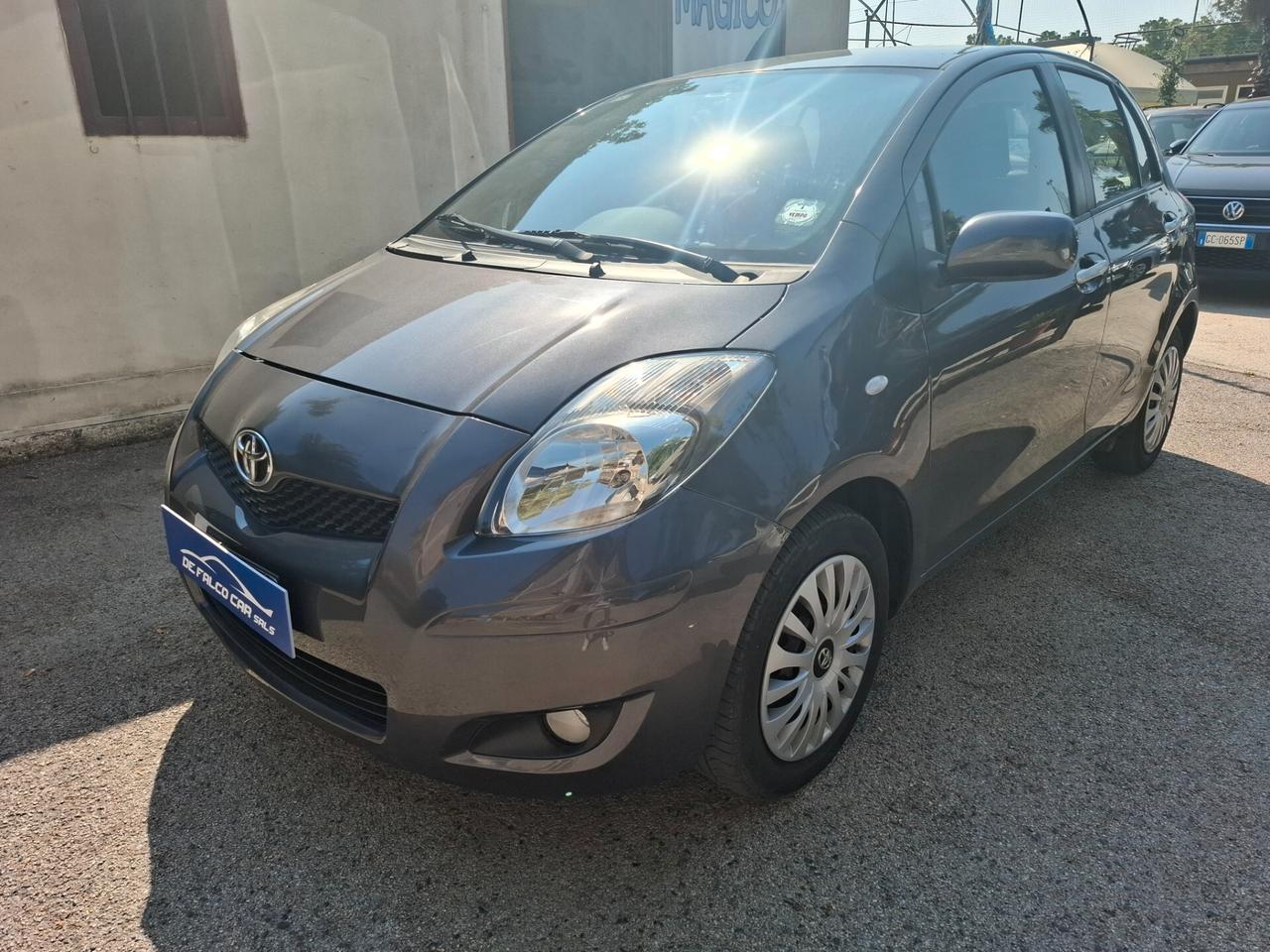 Toyota Yaris 1.0 5 porte
