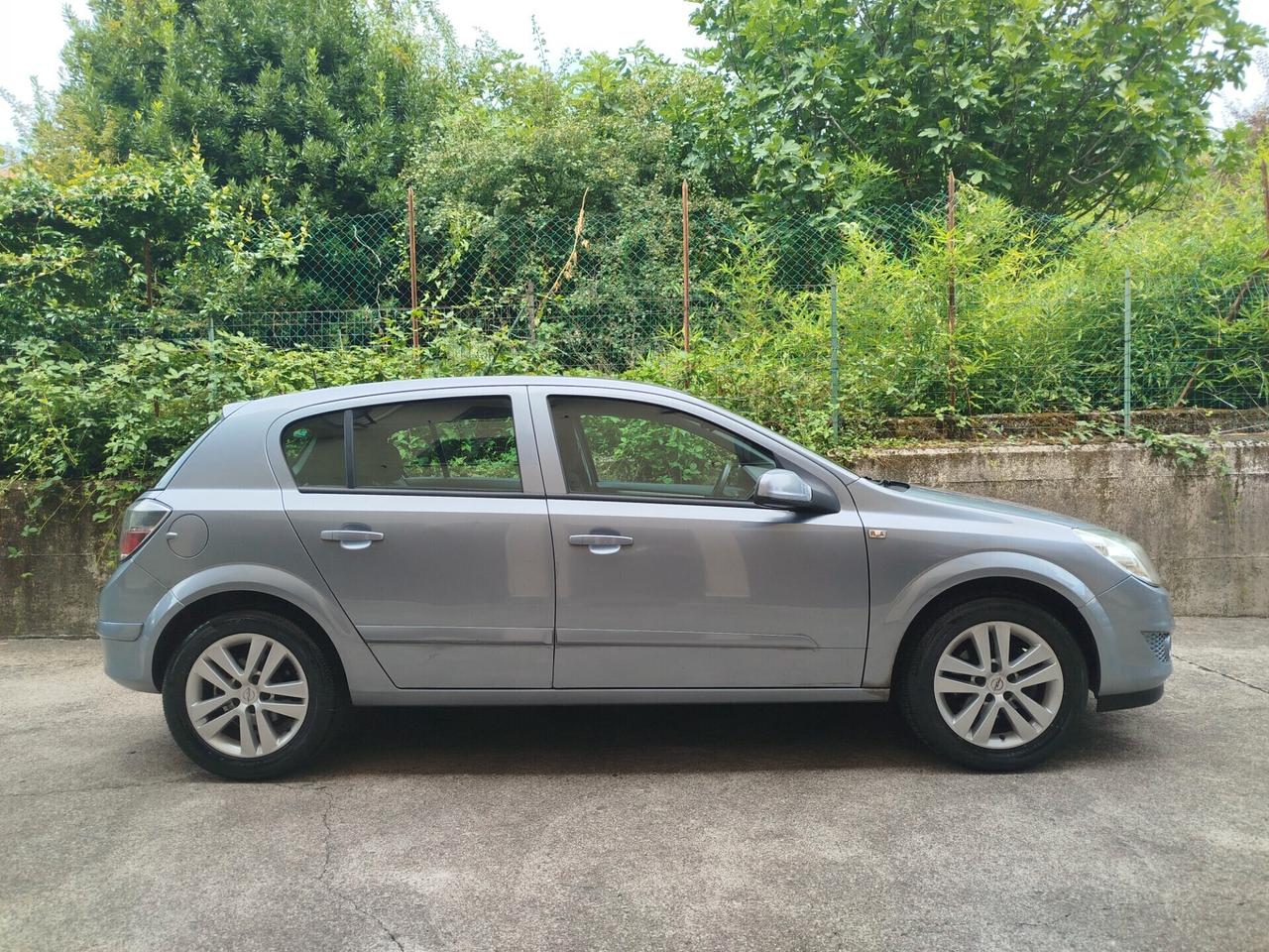 Opel Astra 1.4 BENZINA 90cv / 26.600km / Unipro