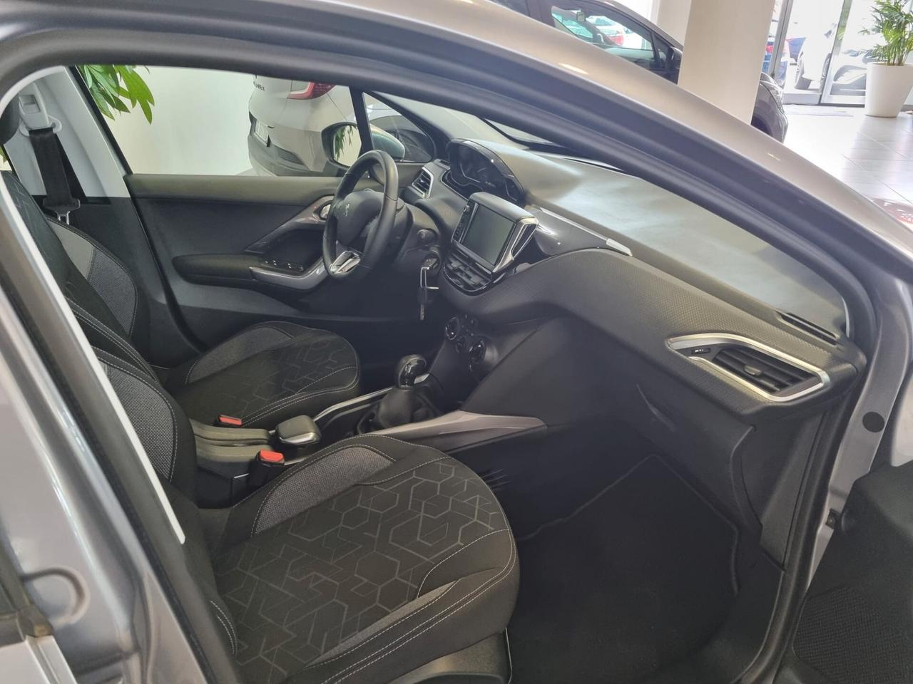 Peugeot 2008 BlueHDi 100 S&S Allure