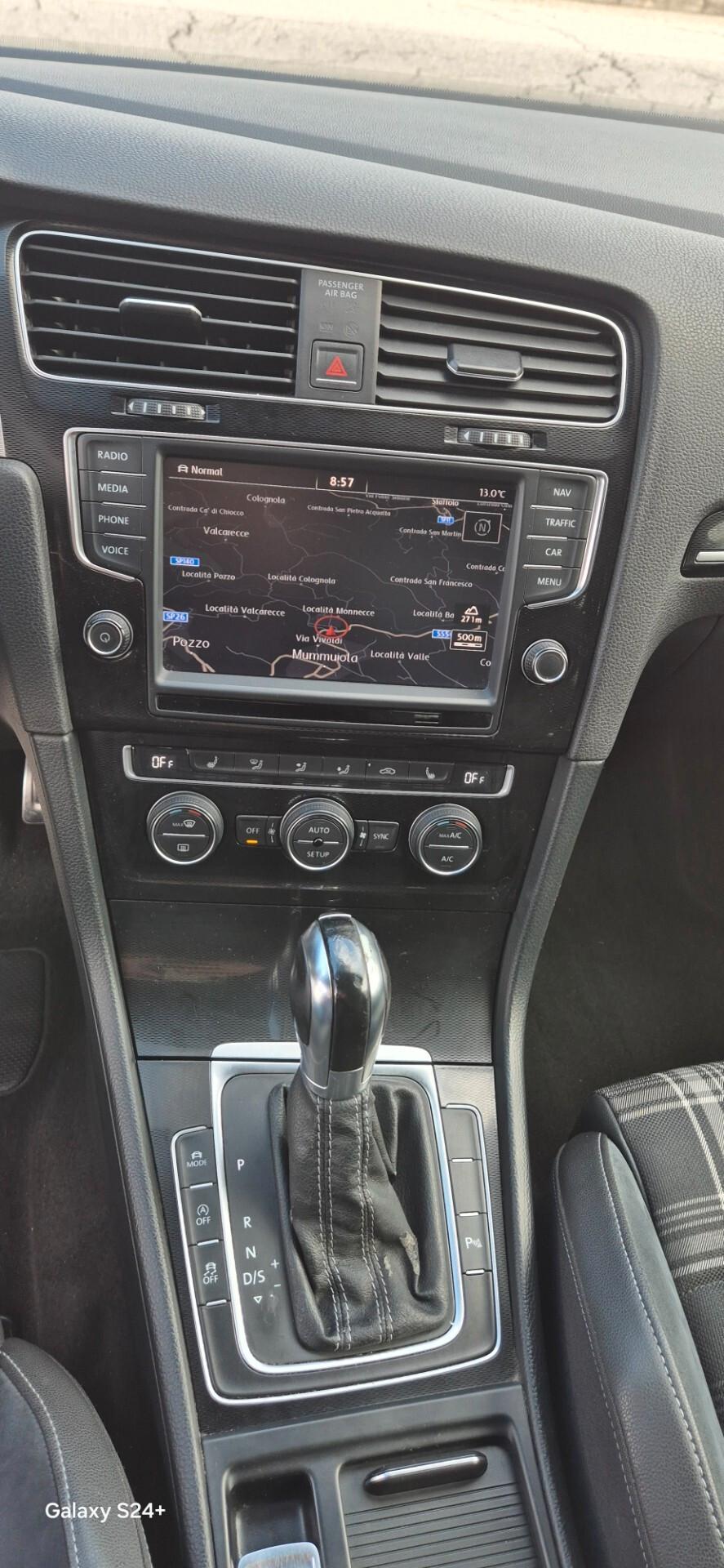 Volkswagen Golf GTD 2.0 TDI DSG 184CV