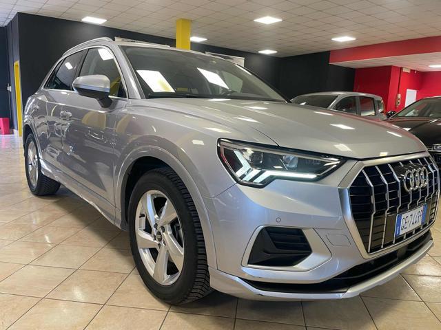 AUDI Q3 35 TDI S tronic Business Advanced