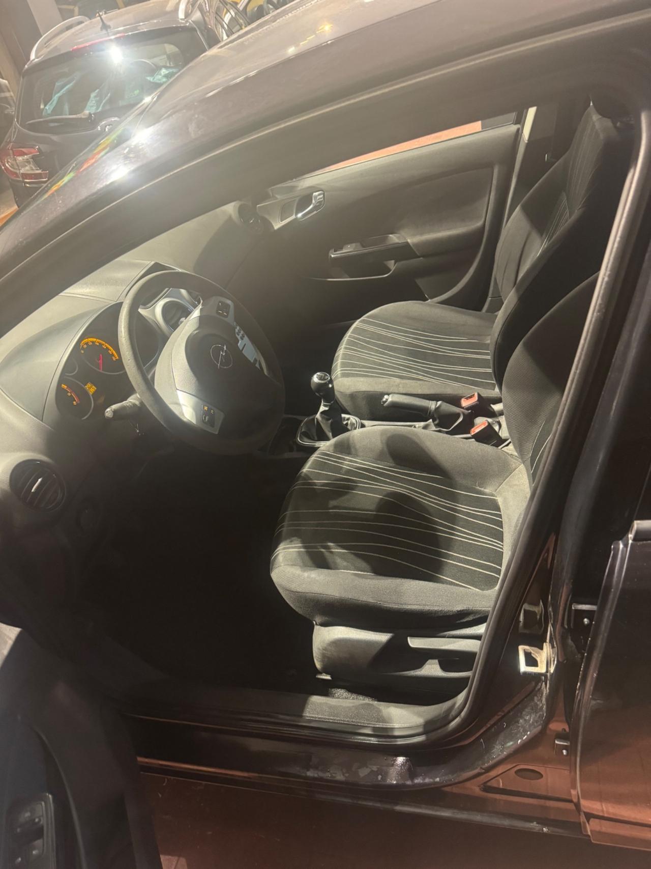 Opel Corsa 1.4 16V 5 porte aut. Cosmo