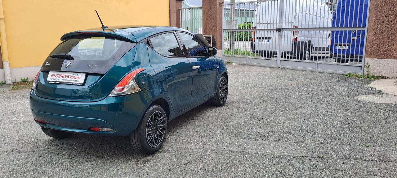 Lancia Ypsilon 1.0 FireFly 5 porte S&S Hybrid Ecochic Gold KM. 18.000 CERTIFICATI - AUTO PER NEOPATENTATI!