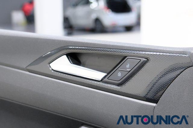 VOLKSWAGEN Polo 1.0 TSI DSG LIFE AUTOMATICA NEOPATENTATI