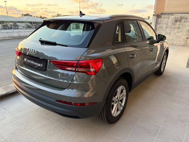 AUDI Q3 35 TDI quattro S tronic Business COCKPIT