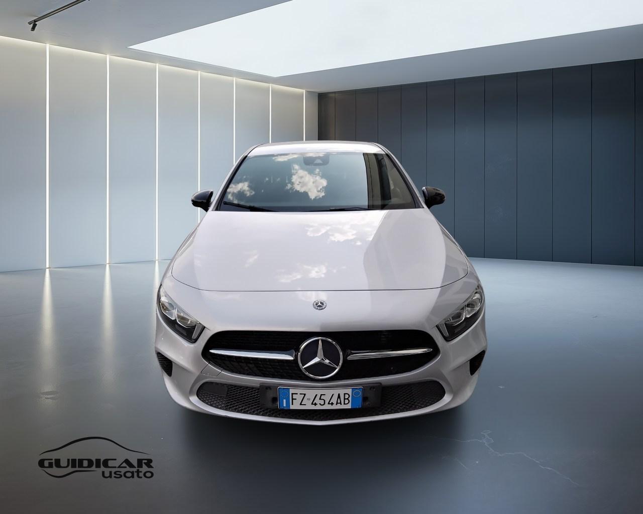 Mercedes-Benz Classe A - W177 2018 - A 180 d Sport auto