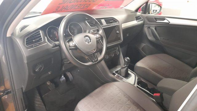 VOLKSWAGEN Tiguan 1.5 TSI Business NAVI