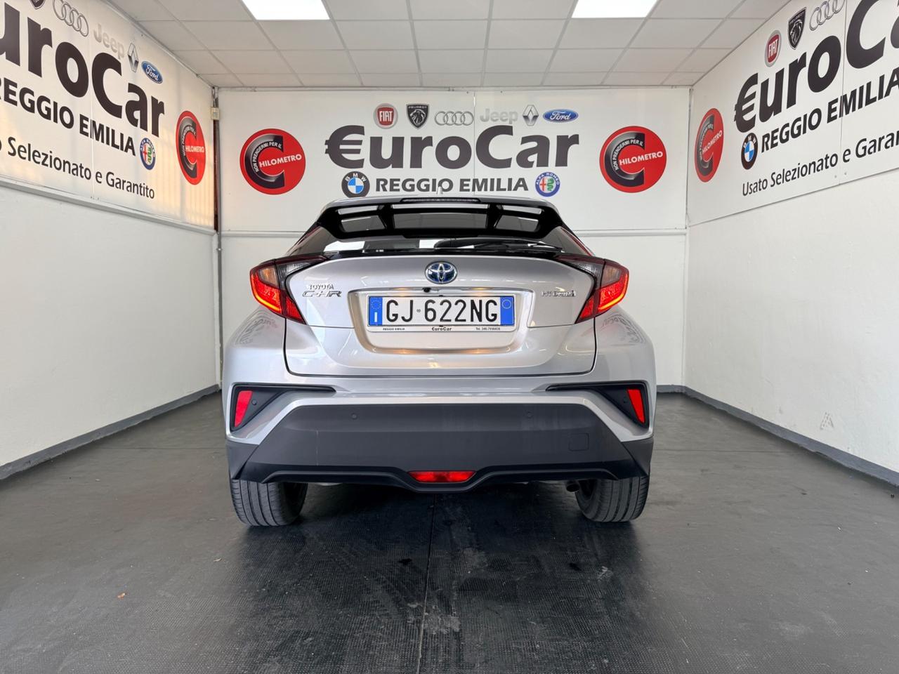 Toyota C-HR 1.8 Hybrid E-CVT 98cv Lounge 07/2022 Neopatentati